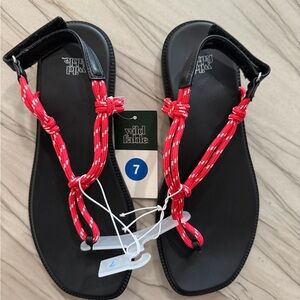 Wild Fable Black Sandals with Red Straps